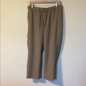 lululemon On The Fly Crop 23”